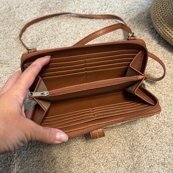 Matching The Sak Handbag and convertible wallet/crossbody set - Picture 3 of 6